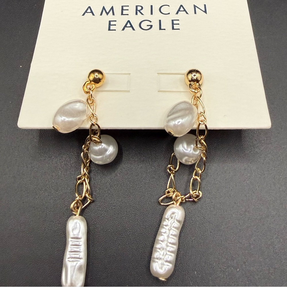 NWT American Eagle Outfitters Gold Tone Chain Earrings with White Pearls